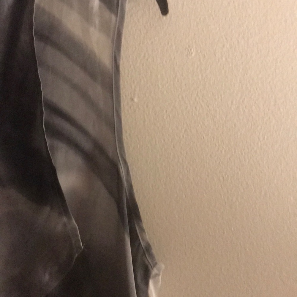Top - Picture 2 of 5